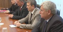 Вячеслав Шпорт пообщался с руководителями парламентских партий, представленных в краевой д Алим Беркинов
