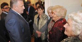 Встреча В. Шпорта с пожилыми людьми Валерий Спидлен