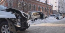 Тяжесть аварий в Хабаровске из-за снега увеличилась примерно в три раза http://www.google.ru/imgres?q=ДТП+Хабаровск+снег&hl=ru&newwindow=1&biw=1366&bih=643&gbv=2&tbm=isch&tbnid=qYuEQf_7LA__PM:&imgrefurl=http: