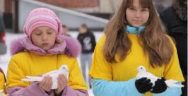 Белых голубей выпустили в Хабаровске в память о жертвах ДТП пресс-служба ГИБДД УМВД России по Хабаровскому краю