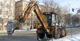 Тяжелая техника очищает заносы на дорогах города Анастасия Афанасенко