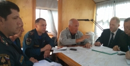 Совещание городского КЧС в салоне автобуса Евгений Попов