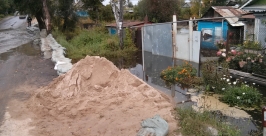 Вода стоит во дворах граждан Евгений Попов