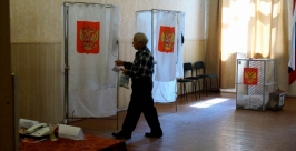 Жители Комсомольска-на-Амуре идут на выборы, несмотря на небывалый разгул стихии в городе Роман Федоров