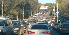 Небывалый транспортный коллапс возник в Южном округе Хабаровска Евгений Попов