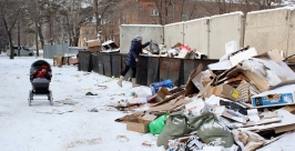 Чистота &quotпо-славянски&quot - груды мусора скопились в Волочаевском городке Хабаровска Корр. ИА AmurMedia