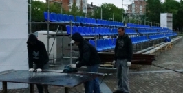Возведение трибуны для фестиваля &quotАмурские волны&quot заканчивается в Хабаровске ИА AmurMedia