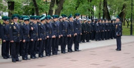 Ветераны возложили цветы к памятнику героям-пограничникам в Хабаровске Александра Мельник