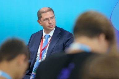 На ВЭФ председатель правительства Сахалинской области дал советы будущим бизнесменам пресс-служба правительства Сахалинской области