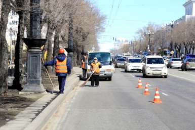 Дороги Хабаровска &quotвылизывают&quot к приезду первых лиц государства Роман Федоров, корр. ИА AmurMedia