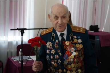 Депутаты городской думы выбрали Почетного гражданина Хабаровска Корр. ИА AmurMedia