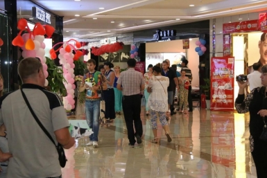 Месяц распродаж проходит с 15 июля по 15 августа в Торговом доме &quotИнцзэ&quot Корр.ИА AmurMedia