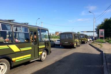 Даже сезон отпусков не избавляет от пробок Проспект 60-летия Октября в Хабаровске корр. ИА AmurMedia