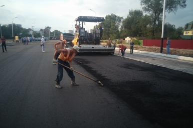 Дорогу на улице Дикопольцева в Хабаровске закончат к концу августа пресс-служба администрации Хабаровска