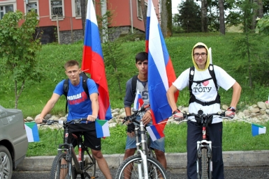 Экстремальным велопробегом отметили День Флага в Хабаровском крае Пресс-служба РИК &quotЕР&quot