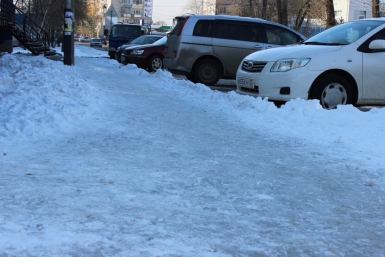 Опасные тротуары в переулке Трубный. Руслана Страхова