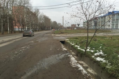 Жители нескольких домов на улице Малиновского в Хабаровске рискуют жизнью из-за отсутствия в этом районе пешеходного перехода Анна Ридняк