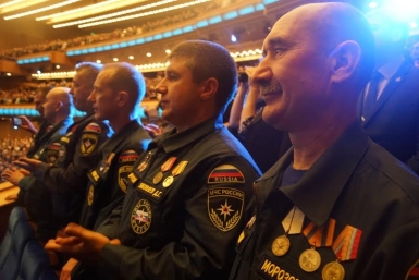 Аллегрова, Газманов, Леонтьев и Ваенга спели для дальневосточных спасателей Пресс-служба ДВРПСО МЧС России