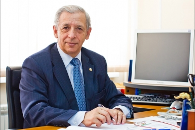 Минакир: Депутаты, требующие отставки Грефа за его доклад, намного опаснее его откровений Скрипник