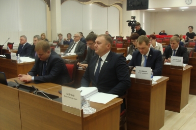 Оппозиция в Хабкрайдуме: есть ли смысл выдвигать своих кандидатов в спикеры? Ко Виктория, ИА AmurMedia