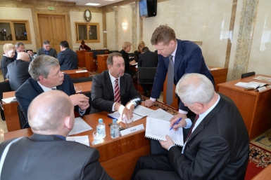 Высшее руководство Хабаровского края усадили за парты Пресс-служба губернатора и правительства Хабаровского края