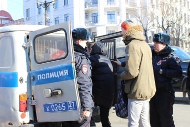 Очередной рейд хабаровского &quotСтопХама&quot закончился в отделении полиции  Корр. ИА AmurMedia
