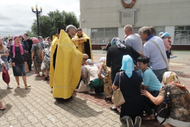 Ковчег с частицей мощей Святой Матроны сегодня увезли из Хабаровска корр. ИА AmurMedia