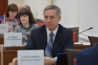 Герасимов: Ни одной жалобы от хабаровских предпринимателей в отличие от комсомольских нет Сайт http://ombudsmanbiz27.ru/