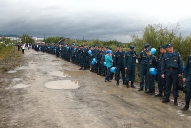 Победители водной стихии 2013 года вновь встанут &quotживой стеной&quot в Комсомольске-на-Амуре Пресс-служба ГУ МЧС России по Хабаровскому краю
